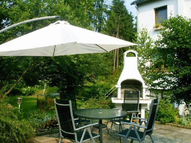 Waldpension Zum Felsenkeller Lichtenfels-Sachsenberg Экстерьер фото